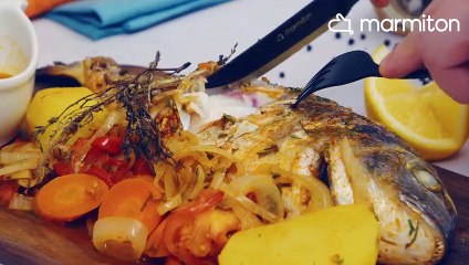 Épatez vos proches avec cette délicieuse daurade au four, assaisonnée et cuite à la perfection !