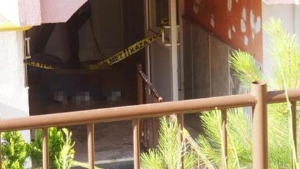 İki komşunun kavgası kanlı bitti! Tüfekle vurulan adam apartman girişinde yere yığıldı