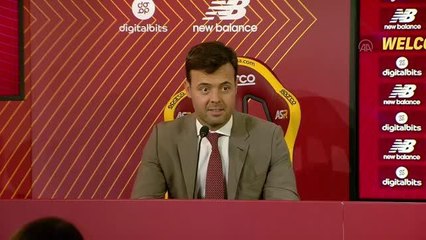 Roma Kulübü, yeni transferi Zeki Çelik'i tanıttı