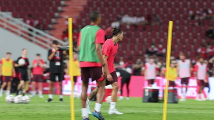 Liverpool record signing Darwin Nunez training in Thailand