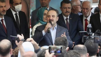 Bakan Varank'a memleketi Trabzon'da beklemediği tepki! Müdahale edenlere "Ellemeyin" diye seslendi