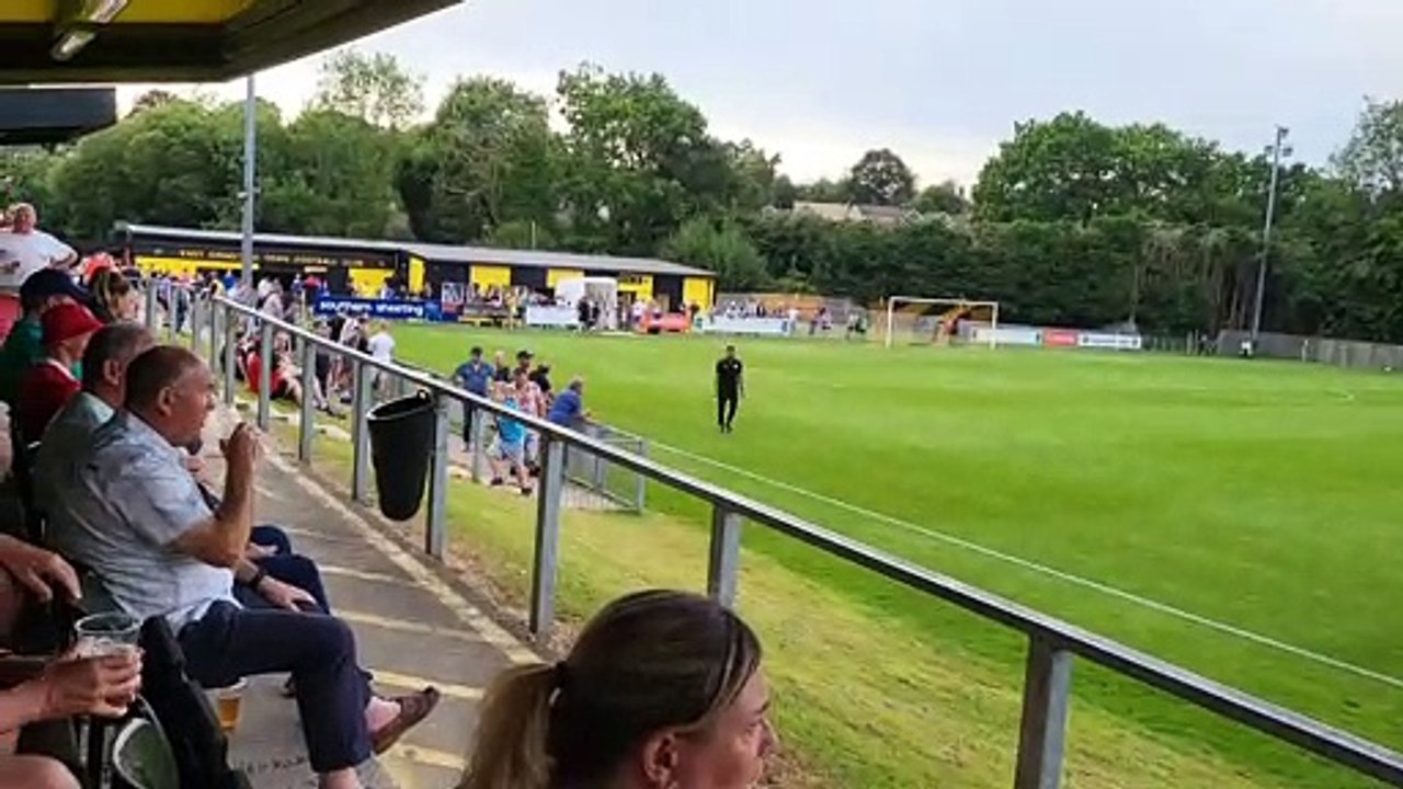 East Grinstead v Crawley Town highlights