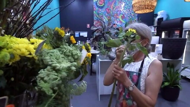 Omicron wave causes staff shortages across the country