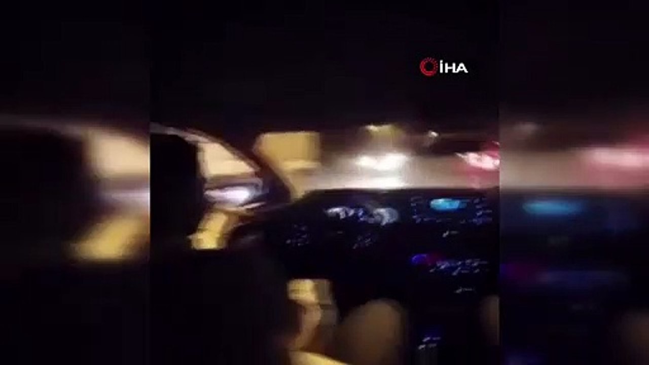 İzmir'de trafik magandası ortalığı birbirine kattı: O anlar kameraya yansıdı