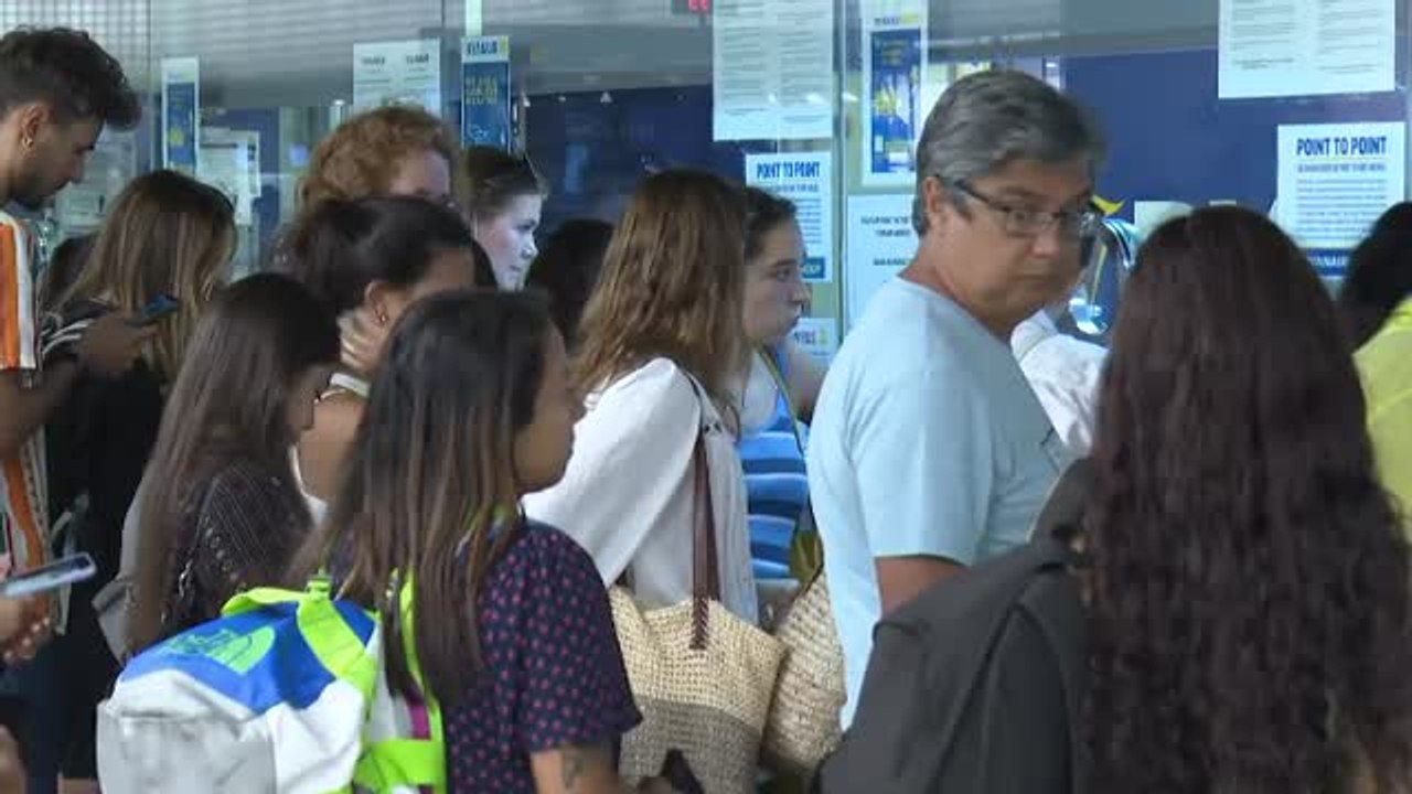 Caos desde primera hora en el aeropuerto de El Prat por la huelga en Ryanair