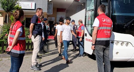 260 kaçak göçmen daha ülkelerine gönderilmek üzere yola çıktı