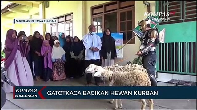 Gatotkaca Bagikan Hewan Kurban