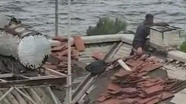 Tarihi konağı talan ederken yakalandılar