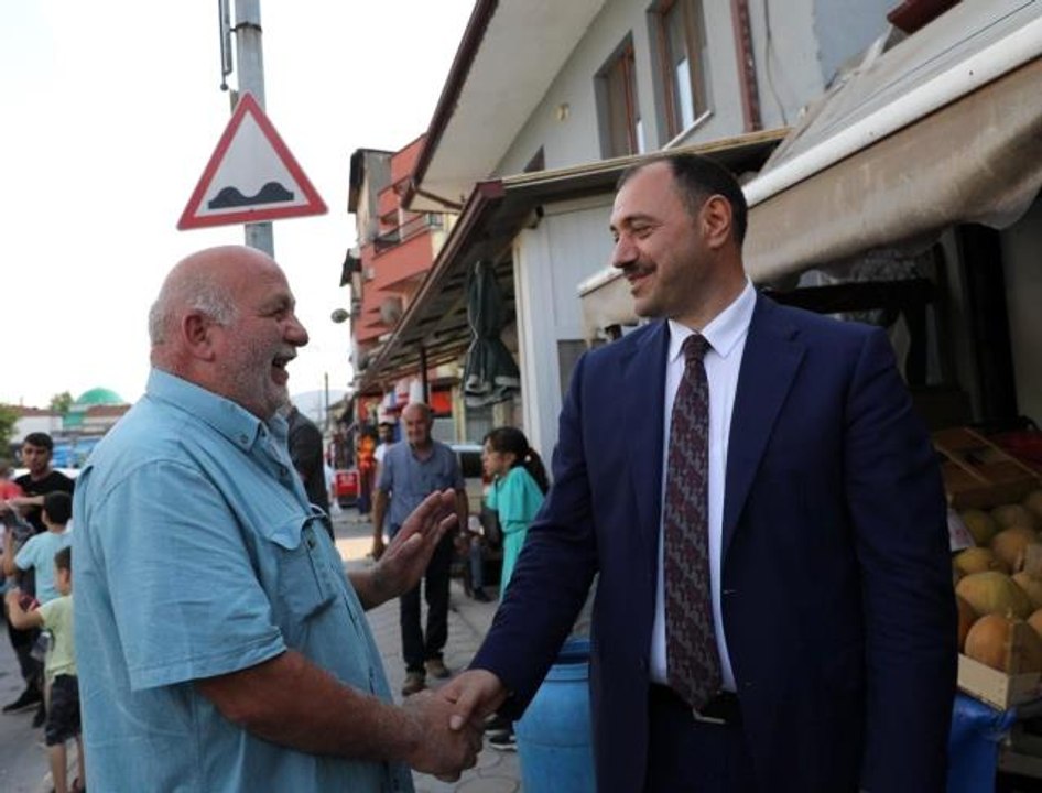 Bayram ziyaretine giden Vali'ye, vatandaştan gülümseten tepki: 60 senedir ilk defa bir vali gördüm