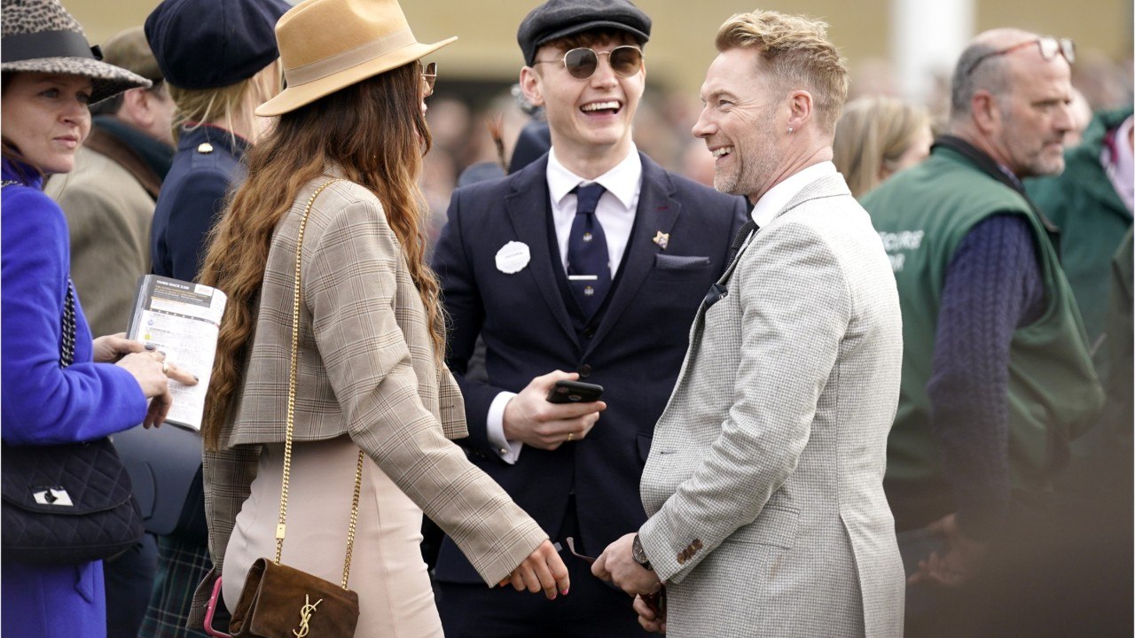 Jack Keating asked out this bombshell from Casa Amor