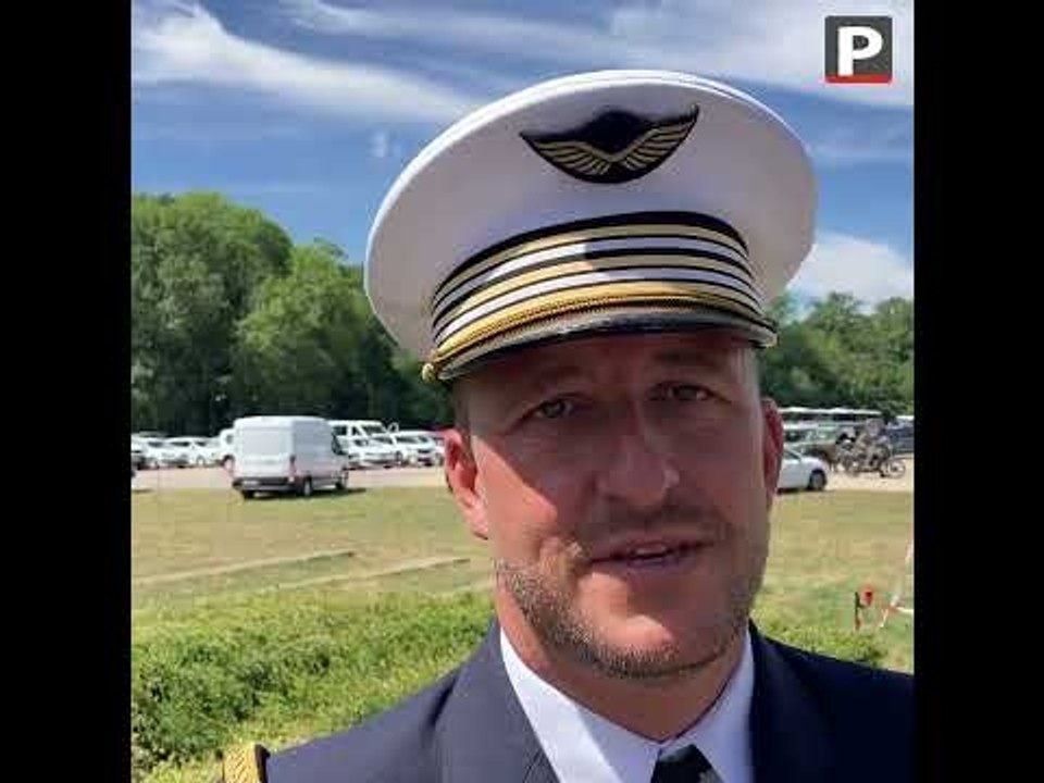 Avec les élèves de l’école de l’Air qui préparent le défilé du 14-Juillet en région parisienne