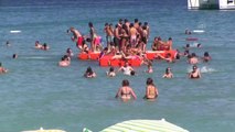 Didim'de bayramın son gününde de plajlarda yoğunluk devam etti