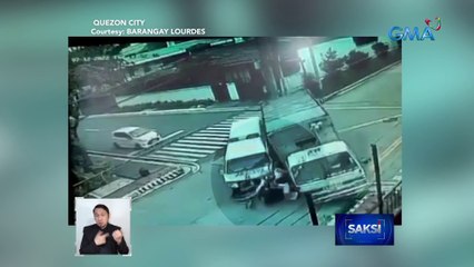 Motorsiklo, naipit sa salpukan ng truck at ambulansya | Saksi