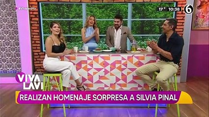 Realizan homenaje sorpresa a Silvia Pinal
