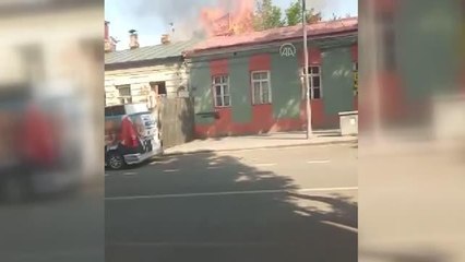 Tarihi binada aynı gün iki kez yangın çıktı