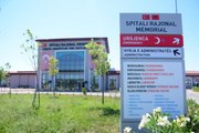 Türk büyükelçi Atay, Türkiye-Arnavutluk Fier Dostluk Hastanesini ziyaret etti