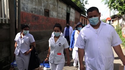 Aplican Fármacos antiCovid a familias del barrio el Rodeíto