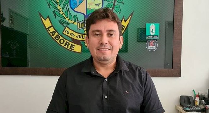 ‘Braço direito’ de Tyrone vence enquete sobre possíveis candidatos a prefeito de Sousa em 2024para prefeito de Sousa movimenta bastidores da política_1080p