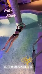 Η Άννα Βίσση στην πισίνα