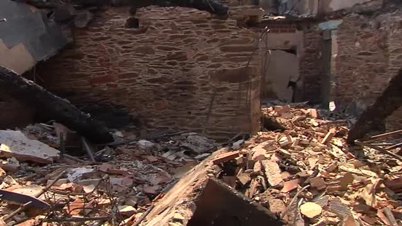 Los peritos comienzan a evaluar los daños en las viviendas afectadas por los incendios