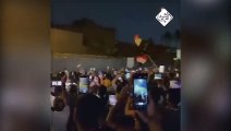 Irak'ta Türk Kültür Merkezi önündeki protestolarda Türk bayrağı yakıldı