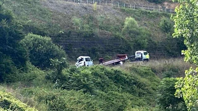 Son dakika haberleri! İstanbul'da feci kaza: Panelvan araç uçurumdan aşağıya uçtu