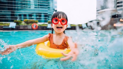 Une enfant de 1 an et demi se noie dans une piscine, son frère retrouve son corps