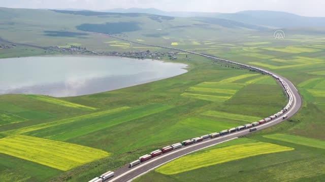 Çıldır-Aktaş Gümrük Kapısı'ndan 6 ayda yapılan yük ticareti 2021'i geçti