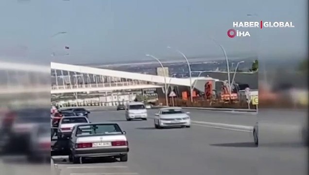 Lüks otomobille drift terörü! O anlar kameraya böyle yansıdı