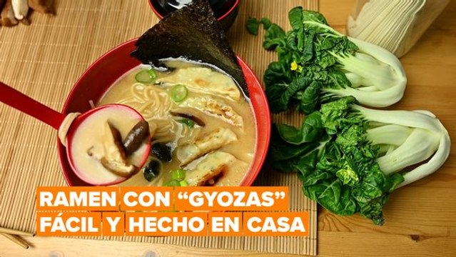 Hoy hacemos un ramen con 'gyozas' en casa