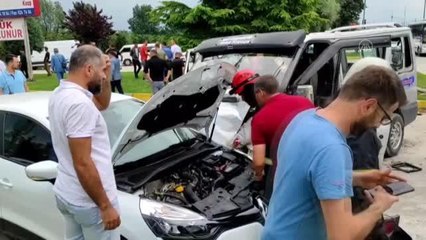 Üç aracın karıştığı kazada 11 kişi yaralandı