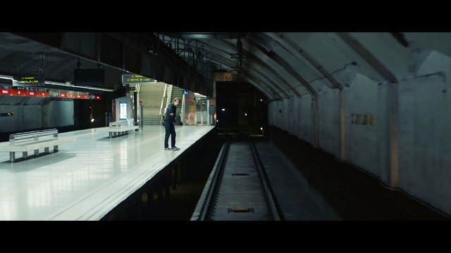 Entre la vida y la muerte - Tráiler oficial VOSE