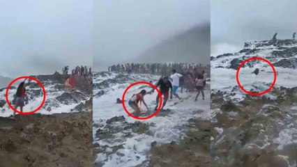 ಅಲೆಗಳ ಜೊತೆ ಮೋಜು ಮಸ್ತಿಯ ಅಮಲಿನಲ್ಲಿದ್ದ ಇಬ್ಬರು ಹುಡ್ಗೀರು ಸಮುದ್ರ ಪಾಲು | *Trending | OneIndia Kannada