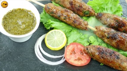 Video herunterladen: Easy Chicken Seekh Kabab recipe, Learn how to make these kebabs from Yummilicious