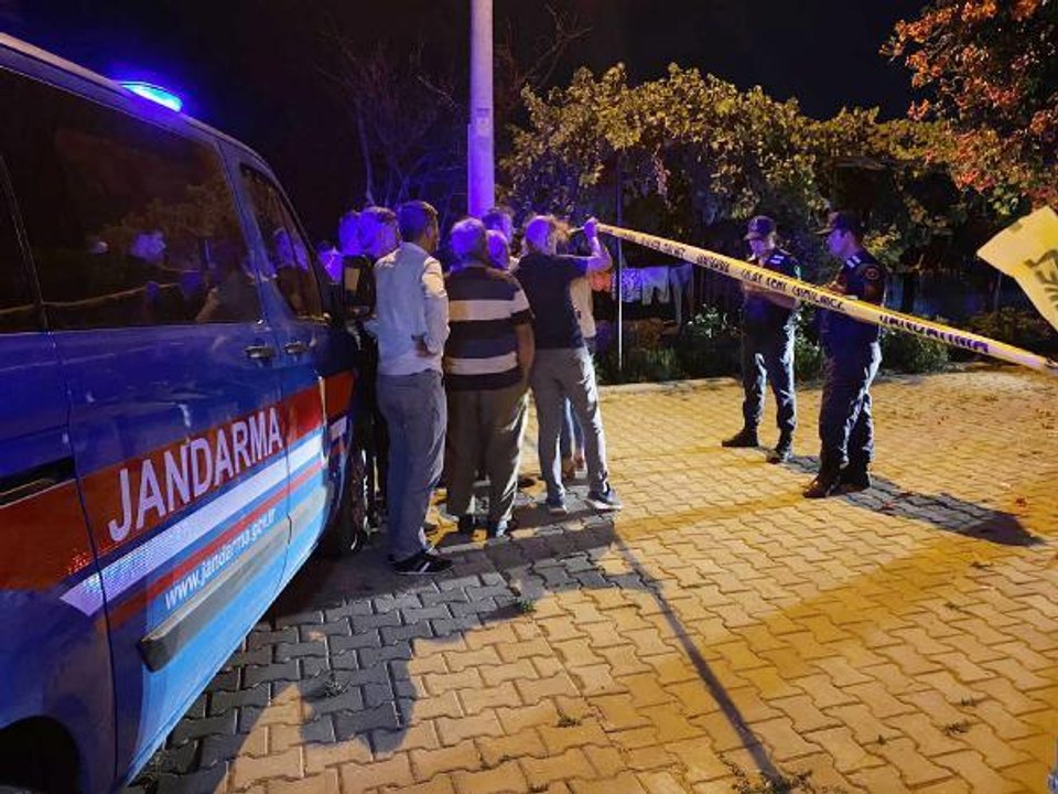 EŞİYLE KAÇTIĞI SEVGİLİSİNİ ÖLDÜREN KOCA, TÜFEK TUTUKLUK YAPINCA TABANCA KULLANMIŞ