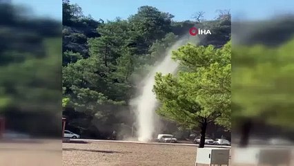 Bir anda ortaya çıkan hortum metrelerce yüksekliğe ulaştı: “Mangalı bunun altında yakacaksın”
