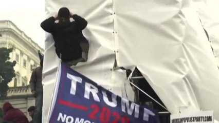 Assalto al Campidoglio, "I tweet di Trump incitarono la folla"