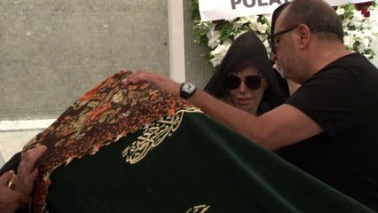 Ünlü türkücü Ceylan’ın acı günü