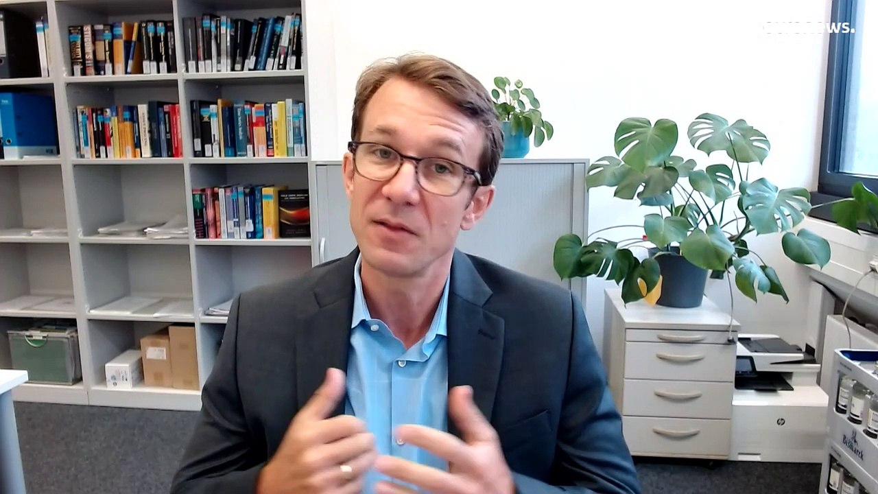 Eurokurs fällt auf unter einen US-Dollar