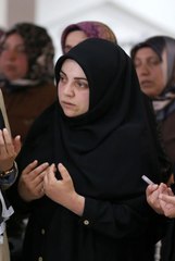 Şehidin eşi düğün gününde düğünlerinin yapılacağı salonda mevlit okuttu