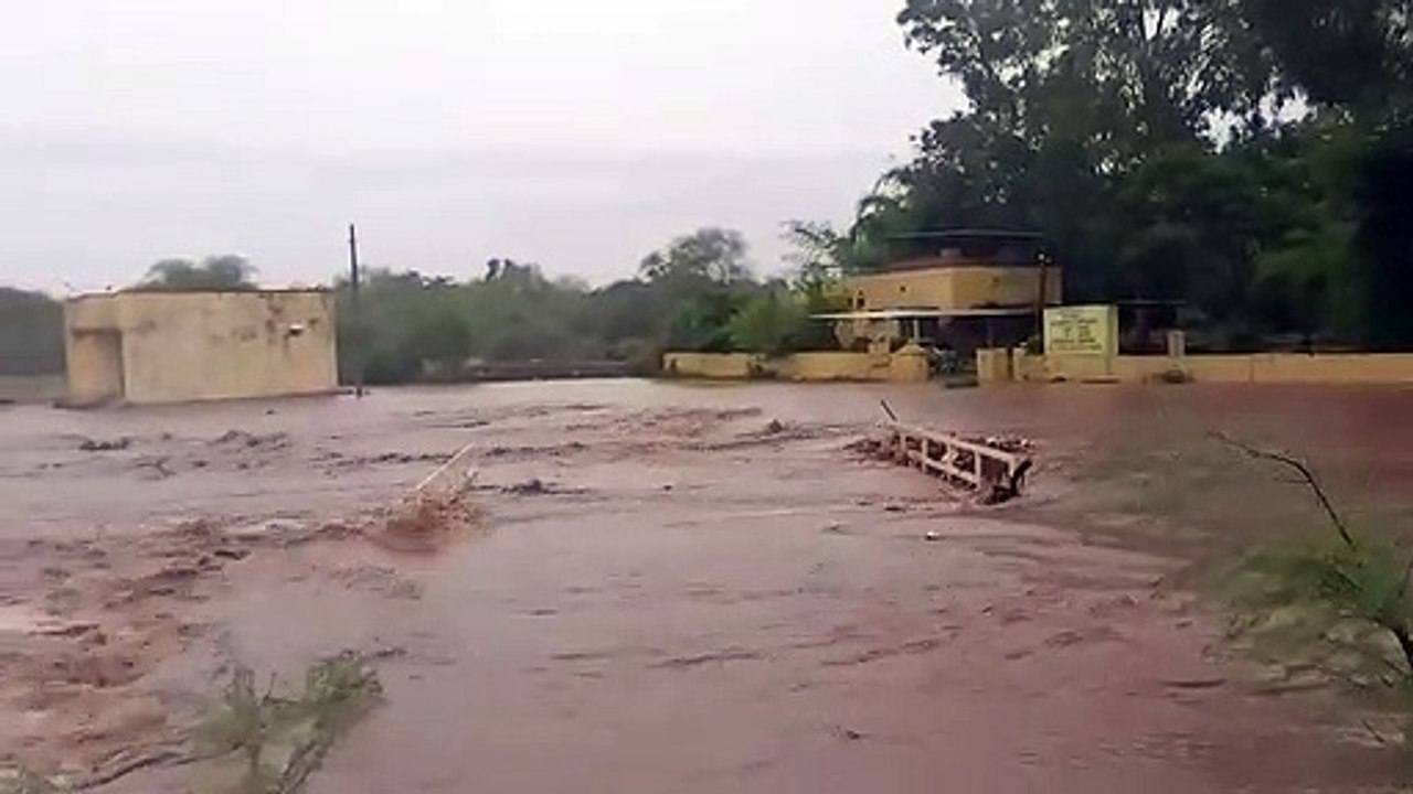 Five and a half inches of rain in the dug in a quarter of an hour, only water in the town