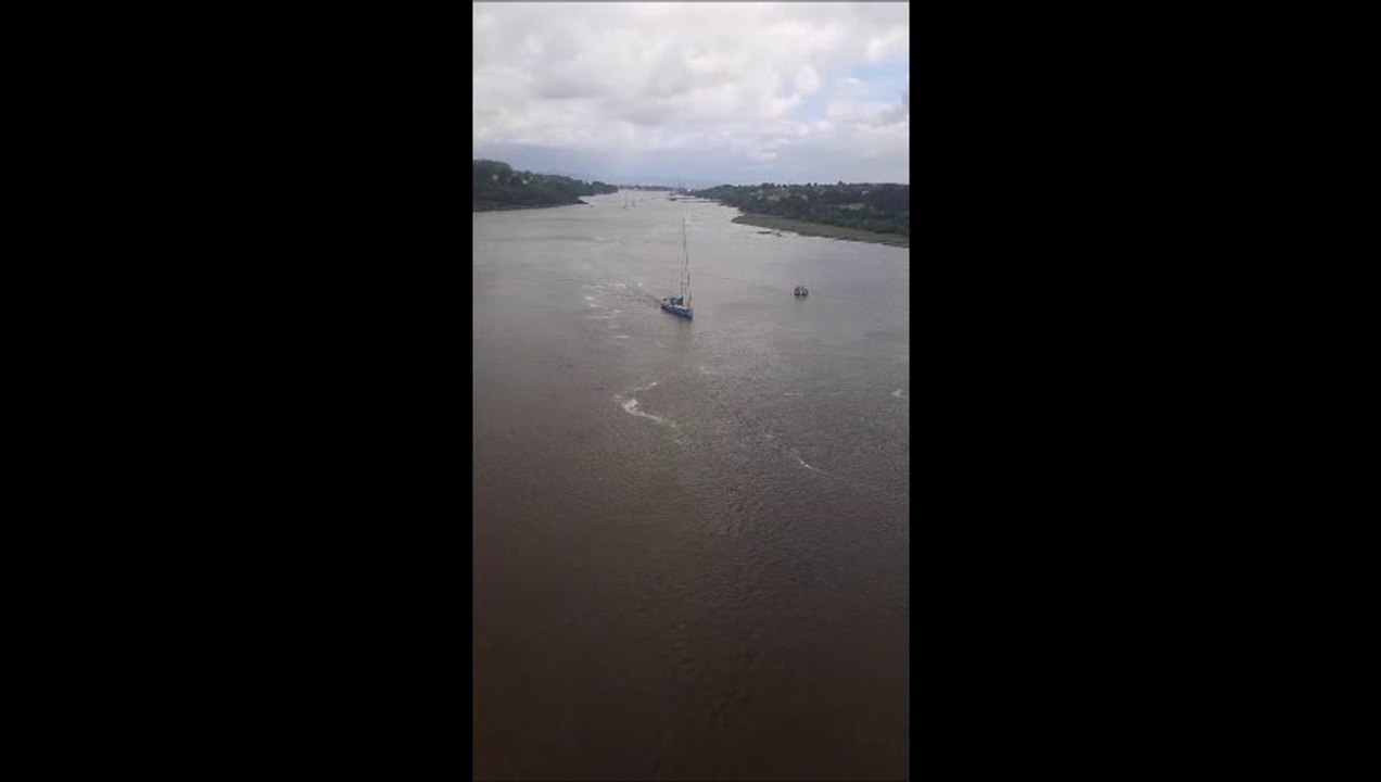 Video from Foyle Bridge and Madam's Bank mudflat of first Clipper boats arriving in Derry
