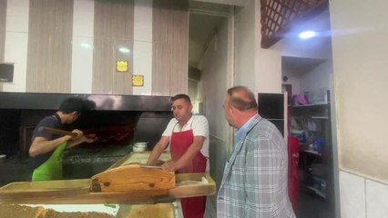 Uşaklı Pideci: Bu Sene Tarla Kiralayıp Buğday Ekmeyi Düşünüyorum. Başka Türlü, Almakla Satmakla Denk Getiremiyorum