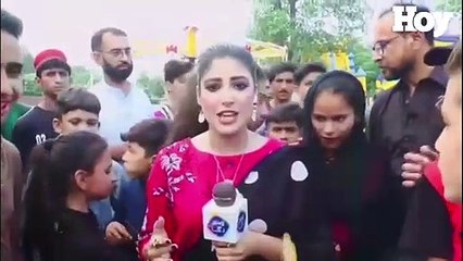 Periodista abofetea a un adolescente durante una cobertura en vivo