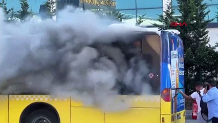 İETT otobüsünde korkutan yangın! Sürücüler söndürdü