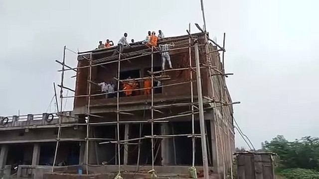 निर्माणाधीन मकान का छज्जा ढहा, श्रमिक की मौत