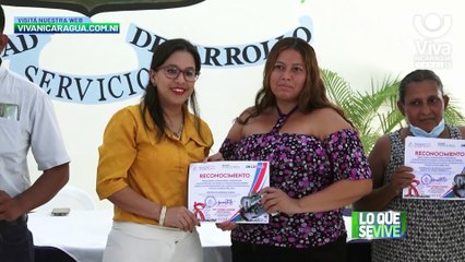 Marena entrega avales ambientales a recicladoras de Ciudad Sandino