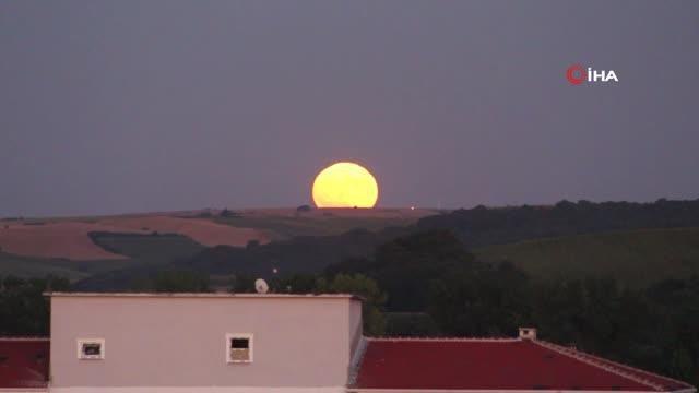 Süper Ay Tekirdağ semalarında görsel şölen sundu