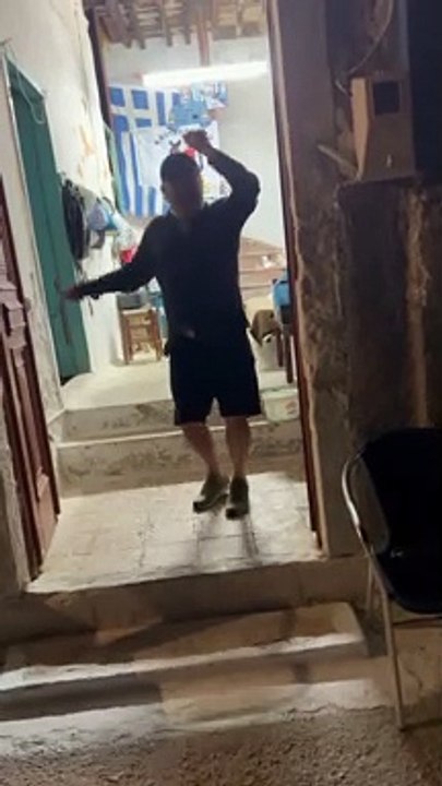 Λάκης Λαζόπουλος: H απόδραση στο Καστελόριζο κα...