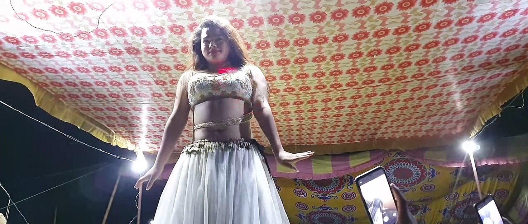 2022 का सबसे Hot गाना _ ढोढ़ी जनी छील द _  आम्रपाली दूबे _